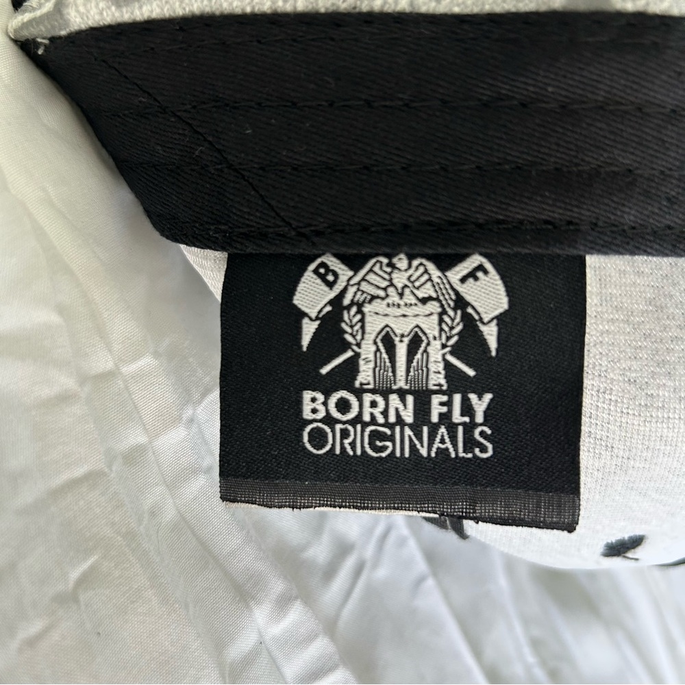 BORN FLY NWT! Men's Flat Bill Cap SnapBack‎ Moisture Sweatband Blk/Wht/Silver - Picture 7 of 11